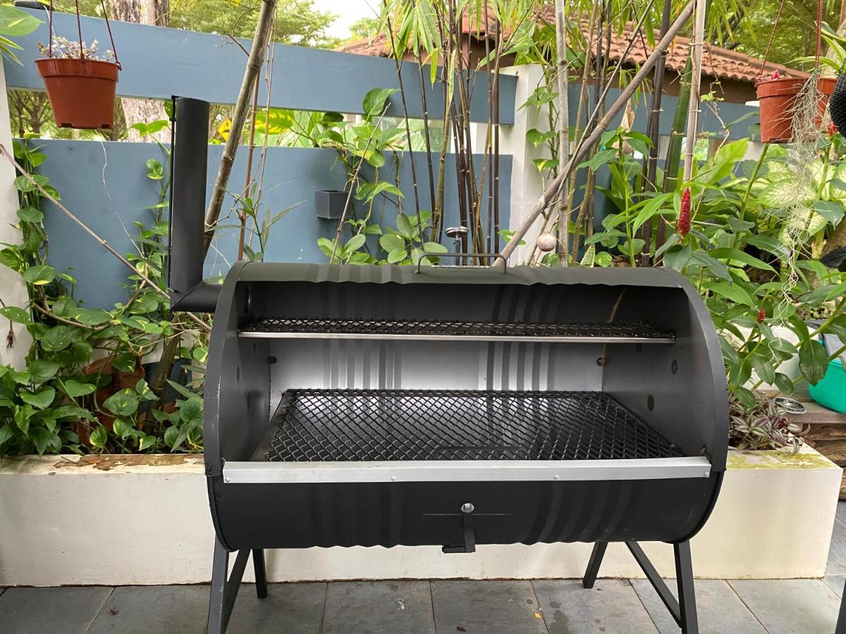 Oneriimba Private Pool & Garden Residence Johor Bahru Exterior photo