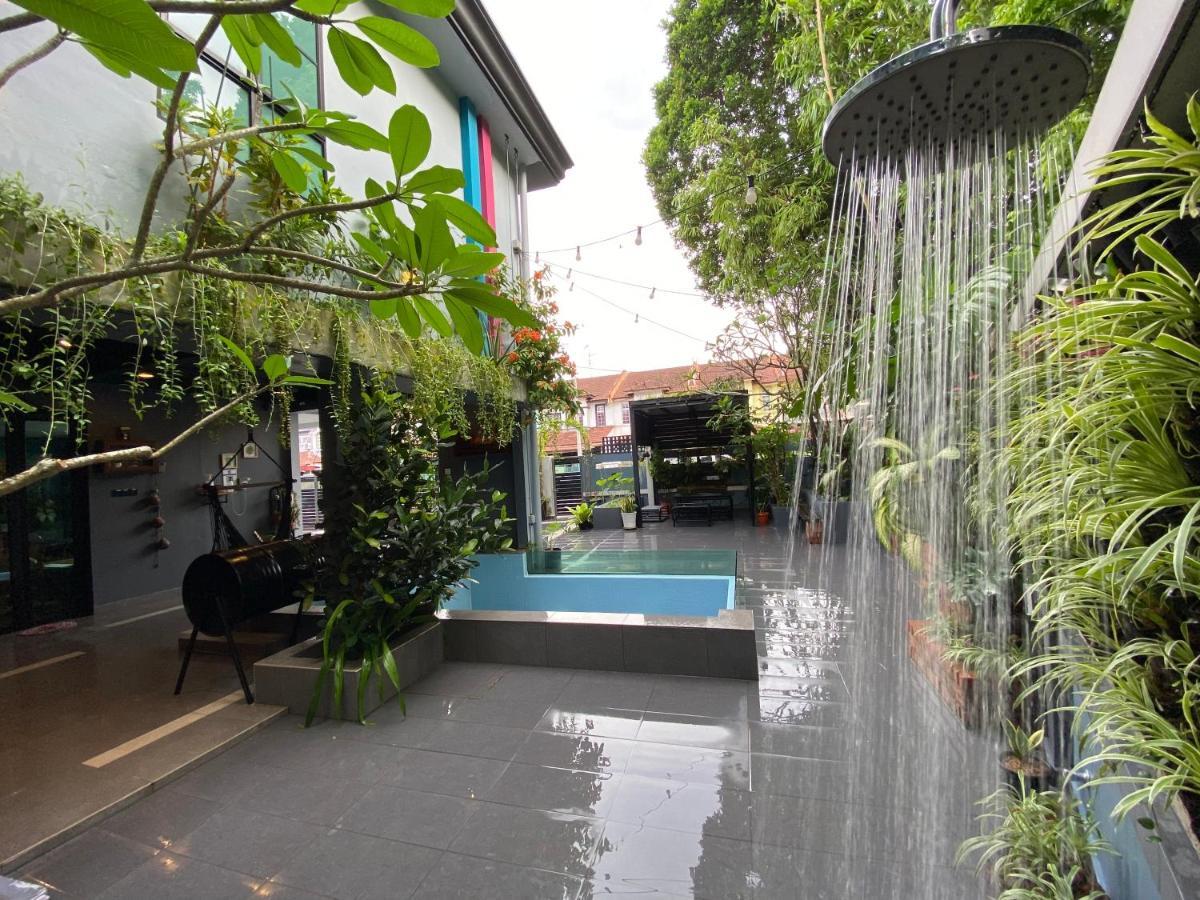 Oneriimba Private Pool & Garden Residence Johor Bahru Exterior photo