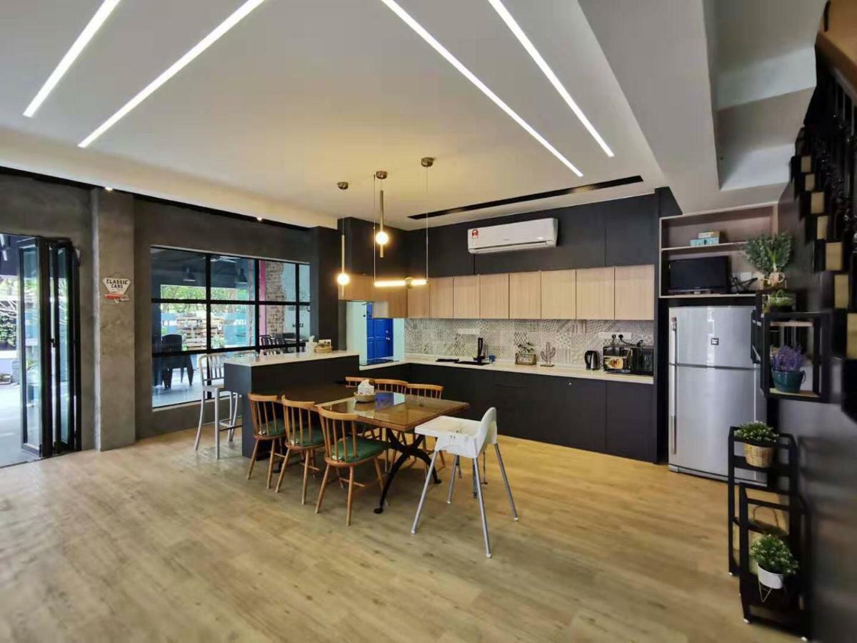 Oneriimba Private Pool & Garden Residence Johor Bahru Exterior photo